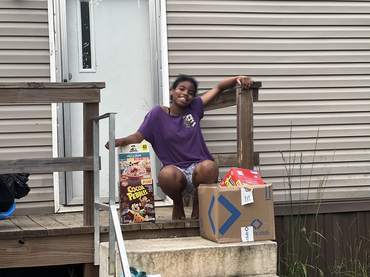 KRsKlassroom's tweet photo. Katina's Klassroom #Impact Day. Let’s go.
“Food brings people together on many different levels. It's the nourishment of the soul and body; it's truly love." - Nestasia
#KatinasKlassroom #SummerFeedingProgram https://t.co/a9orDgXhjt