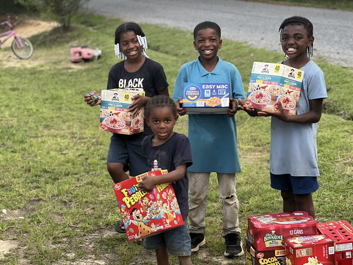 KRsKlassroom's tweet photo. Katina's Klassroom #Impact Day. Let’s go.
“Food brings people together on many different levels. It's the nourishment of the soul and body; it's truly love." - Nestasia
#KatinasKlassroom #SummerFeedingProgram https://t.co/a9orDgXhjt