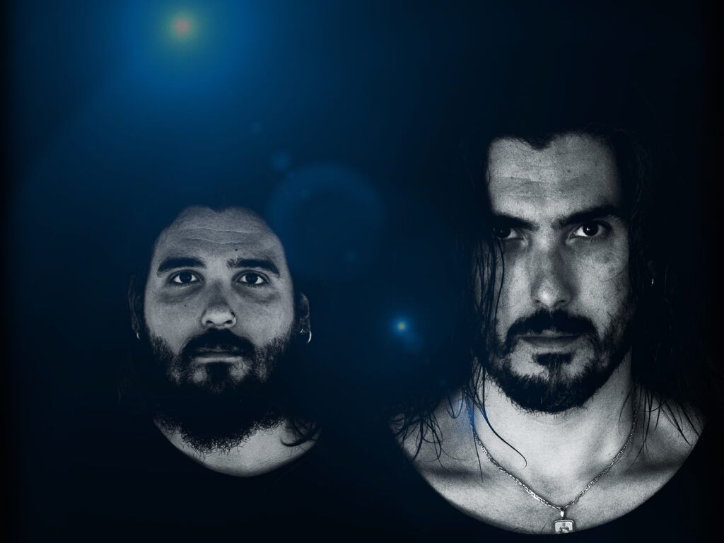 With Fires Of The Blue Moon, Italian art rock duo Medivh (<a href="/medivhmusic/">Medivh</a>) delivers a cinematic fever dream — part lullaby, part existential reckoning.

 buff.ly/yYqDcAl