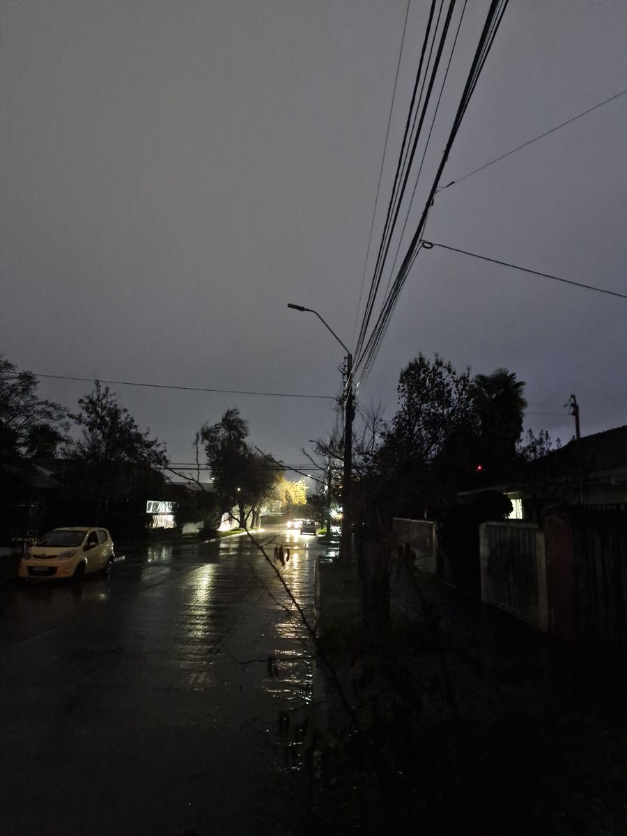 Don_Narea's tweet photo. @sinec_rancagua @munirancagua buenas tardes. Alumbrado apagado en gamero, las dalias, las lilas y dnde almagro nuevamente. Favor revisar https://t.co/cVXNXYgfXy