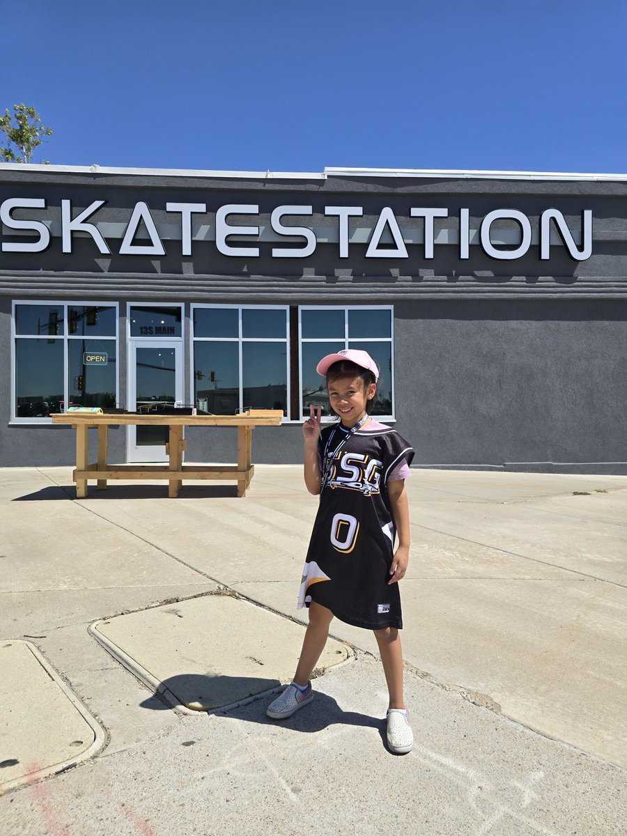 PartyPete (@itzpartypete) on Twitter photo First day fit check, had to stop at this random store for merch π. #HCSSLC25 <a href="/Spacestation/">Spacestation Gaming</a> First day fit check, had to stop at this random store for merch π. #HCSSLC25 <a href="/Spacestation/">Spacestation Gaming</a>