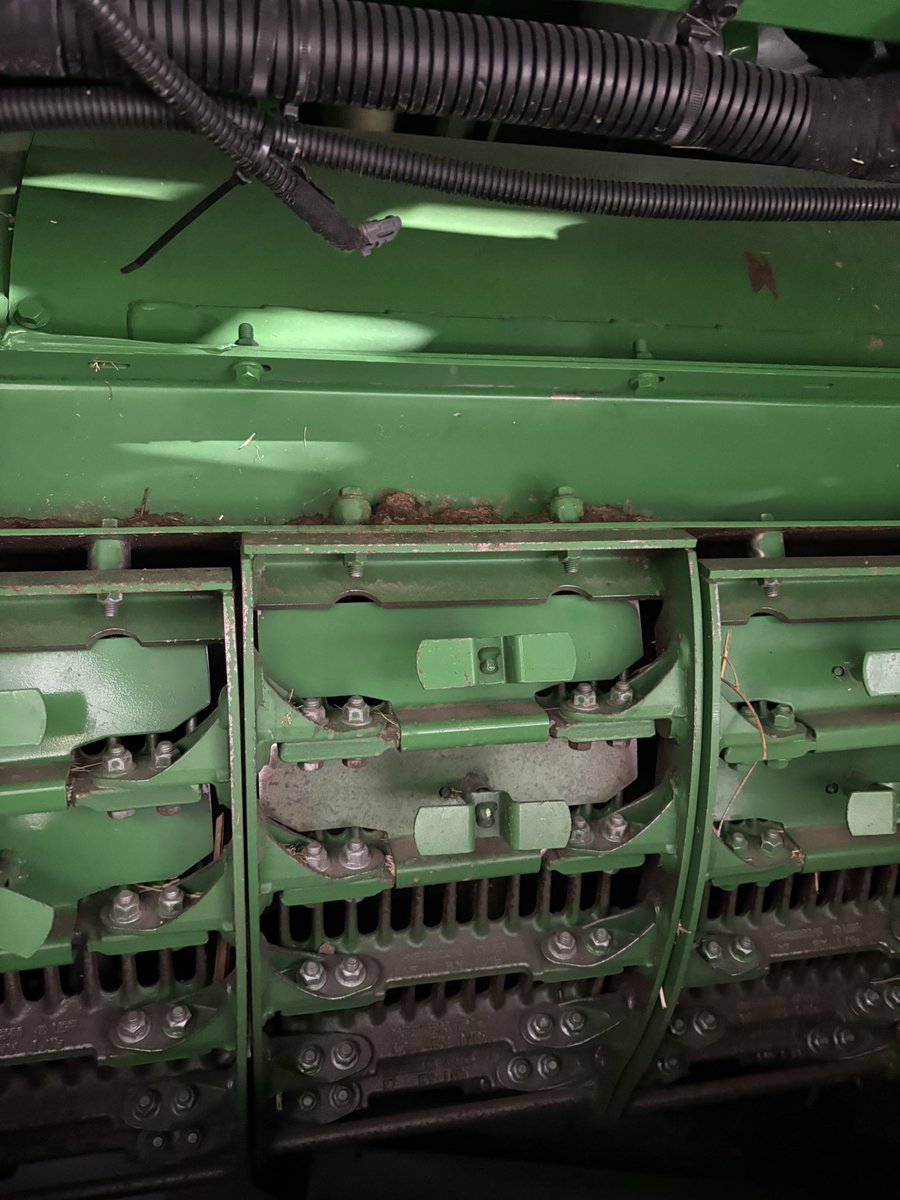 Anyone else have an S series combine with spacers in the separator grates like this? 680 is like this and 780 is normal, wonder why they’d do that? Also, should a guy remove all those covers? We’ve had them in and out of machines before, don’t seem to make much difference…