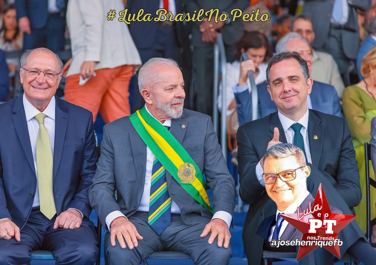 Lula é um grande líder político.

LULA PÁTRIA AMADA BRASIL
#LulaBrasilNoPeito