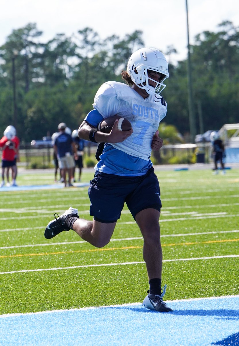 South Florence Football (@sfbruinfootball) on Twitter photo From <a href="/PrepRedzone/">Prep Redzone 🏈</a>:
<a href="/JayAun_P/">JayAun”June”Perkins</a>, WR
He’s got some DI traction and now joins a team that has found various ways to make it to three straight state championship games but lost its top two receivers – to graduation & college programs of their own.
More here: bit.ly/4mi4jUU From <a href="/PrepRedzone/">Prep Redzone 🏈</a>:
<a href="/JayAun_P/">JayAun”June”Perkins</a>, WR
He’s got some DI traction and now joins a team that has found various ways to make it to three straight state championship games but lost its top two receivers – to graduation & college programs of their own.
More here: bit.ly/4mi4jUU