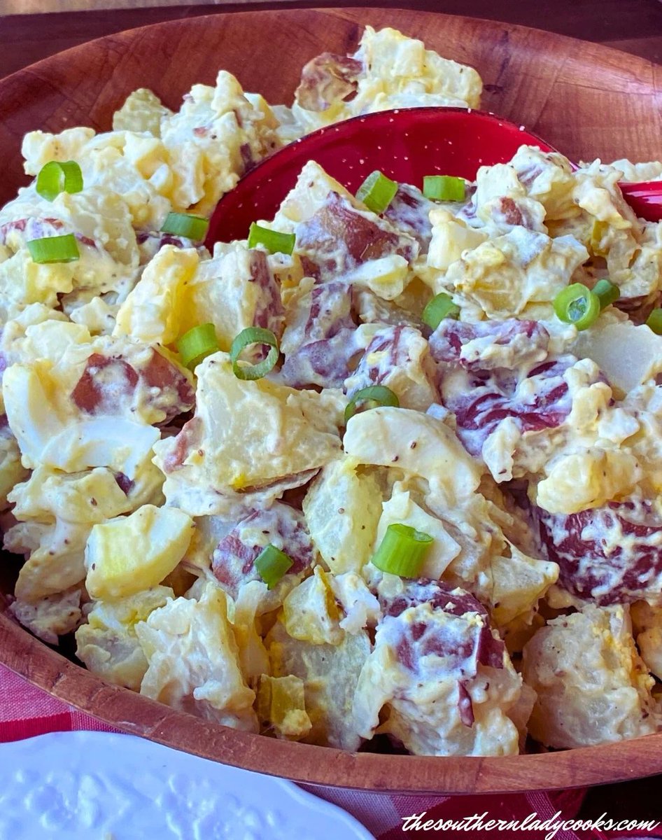 Recipe:  thesouthernladycooks.com/red-potato-sal…
We are making this red potato salad for the weekend. It has dill pickles and is made with red potatoes. It’s delicious and we don’t peel the potatoes, which makes this salad even easier. #salad #Foodie