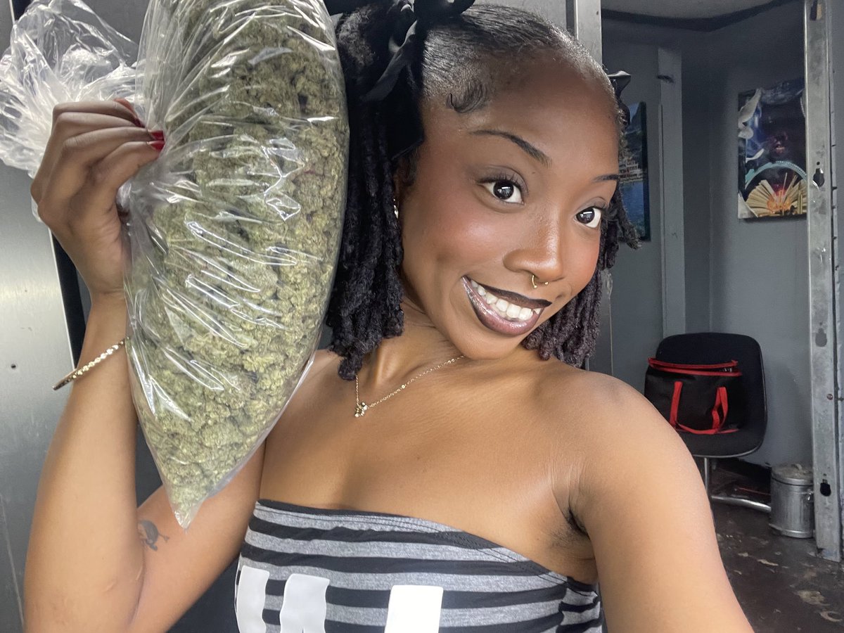 miss dolly (@ebonicdoll) on Twitter photo 