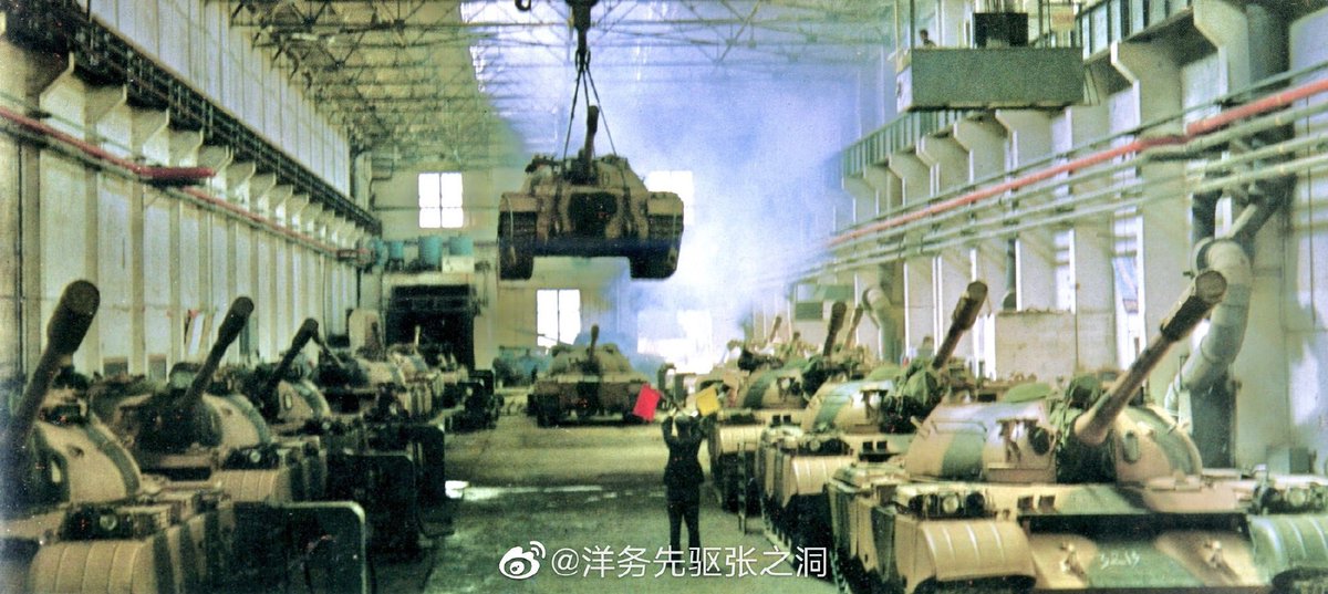 somefoundersalt's tweet image. found an alleged pic of a chinese tank factory during the midst of the iran-iraq war

tanks on the left are in iraqi colors, tanks on the right are in iranian colors