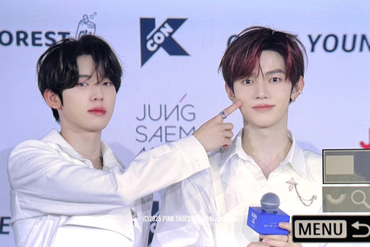 pinkskies_zh's tweet photo. 250801 ㅋㅋㅋㅋㅋㅋㅋㅋㅋㅋㅋㅋㅋㅋㅋㅋㅋㅋㅋㅋㅋㅋㅋㅋㅋㅋㅋㅋㅋㅋㅋㅋㅋㅋㅋㅋㅋㅋ🍀💚 #ZHANGHAO #장하오 #章昊 #ZEROBASEONE #ZB1 #제로베이스원 https://t.co/dVdaqIBZj1