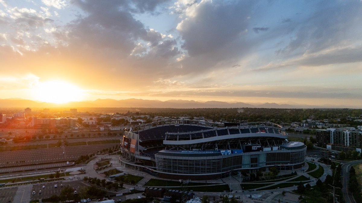 Empower Field at Mile High tweet media