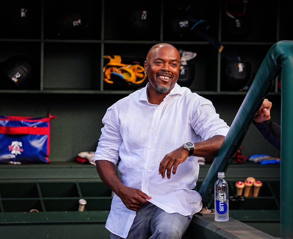 Phillies's tweet photo. One of the best to ever put on a Phillies uniform.

Welcome to the Toyota Phillies Wall of Fame, J-Roll! https://t.co/ffG2RGyr2W