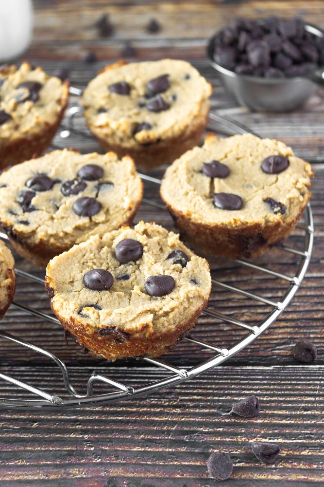 TaylorsTidbits's tweet photo. Chocolate Chip Protein Muffins 🍫💪 
Easy to make, naturally sweetened, and packed with protein — these muffins are the perfect snack or on-the-go breakfast for busy days! Kid-approved and freezer-friendly too 🙌✨
Save this recipe for your next meal prep
https://t.co/SPnTkY5VlD https://t.co/GubjqjOCve