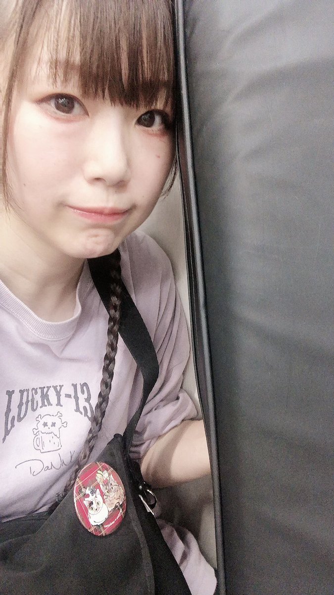 おは土曜日！
今日は大好きSPICEのサブプロジェクト、マジョラム企画の3ピース3マン！
めっちゃ楽しみなんだがぁぁあ！❤️‍🔥
お昼のライブだからもう電車乗ってる！
初めての吉祥寺NEPO、元気にお待ちしてます☺️