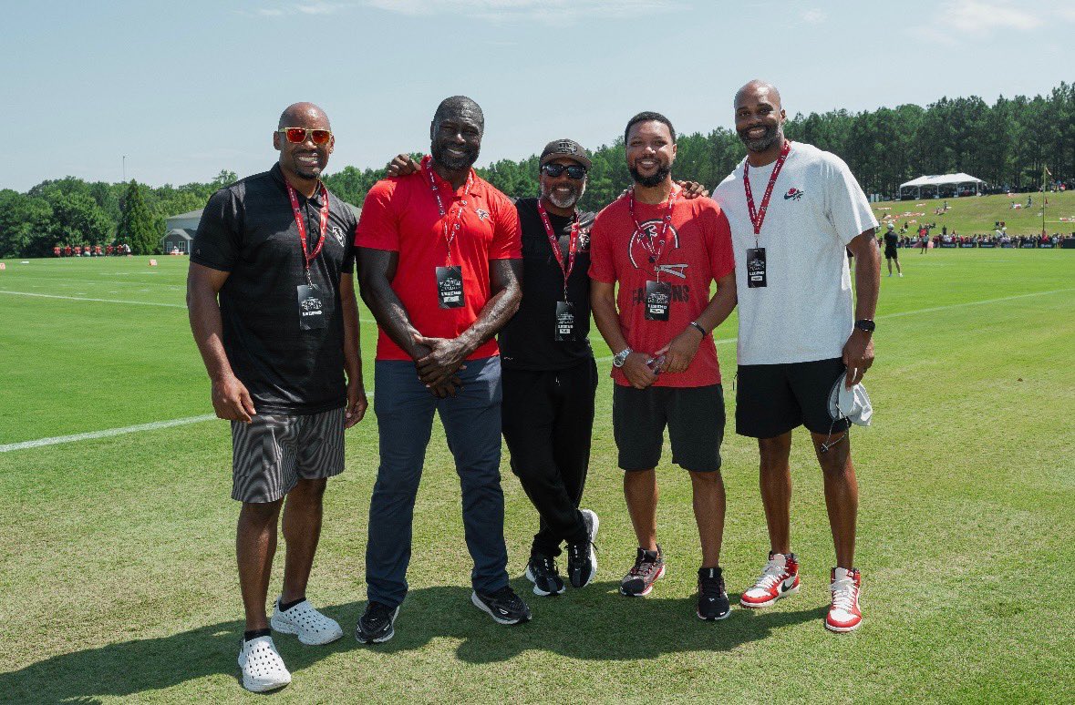 Chris Draft (@chrisdraft) on Twitter photo Today is World Lung Cancer Day 2025! Had to #ShowMyRibbon at <a href="/AtlantaFalcons/">Atlanta Falcons</a> training camp today! #lcsm Today is World Lung Cancer Day 2025! Had to #ShowMyRibbon at <a href="/AtlantaFalcons/">Atlanta Falcons</a> training camp today! #lcsm