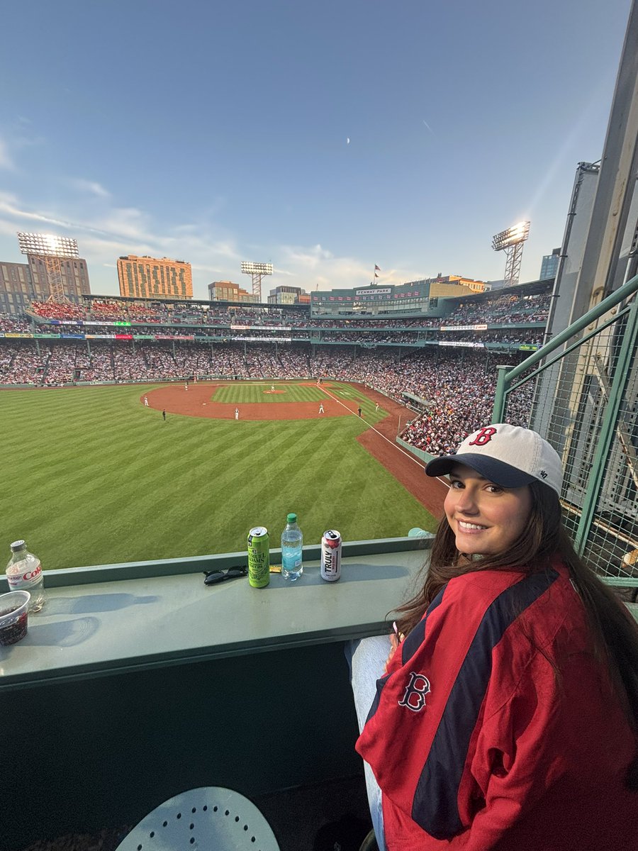 soxgifs's tweet photo. off night - go sox. https://t.co/e9bxIrYdJZ