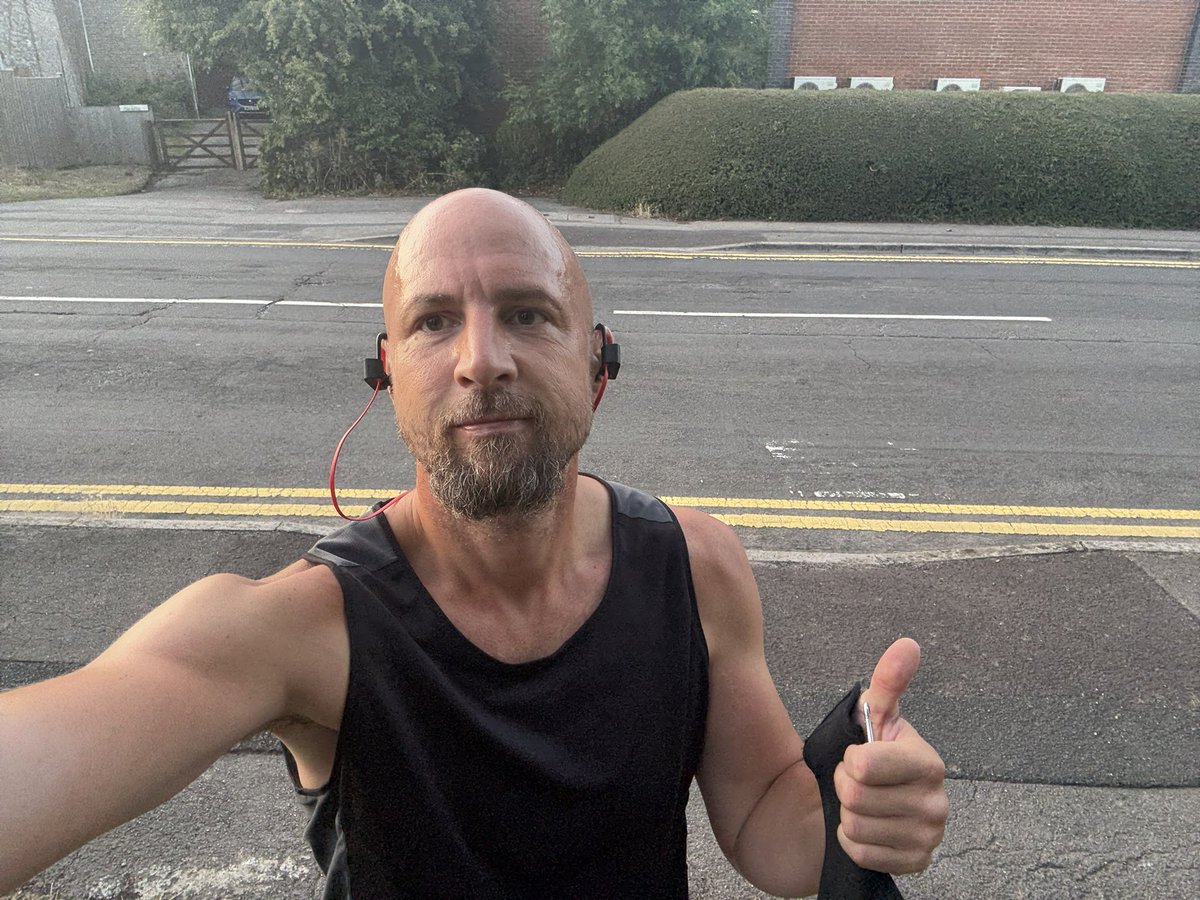 try2getfit's tweet photo. Came home and smashed a ~54 min 10k which is one of my more rapid efforts https://t.co/7lKnNcFQ7y