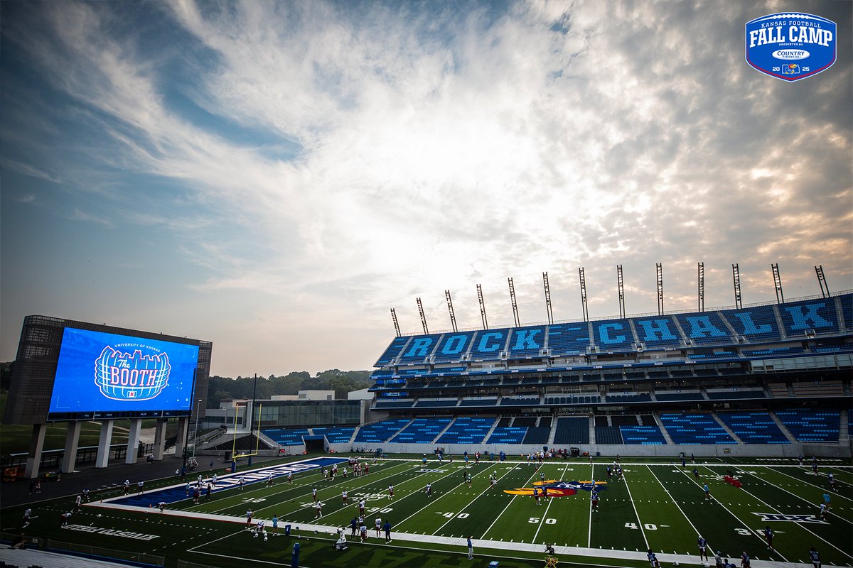David Booth Kansas Memorial Stadium📍

#RockChalk x Country Financial