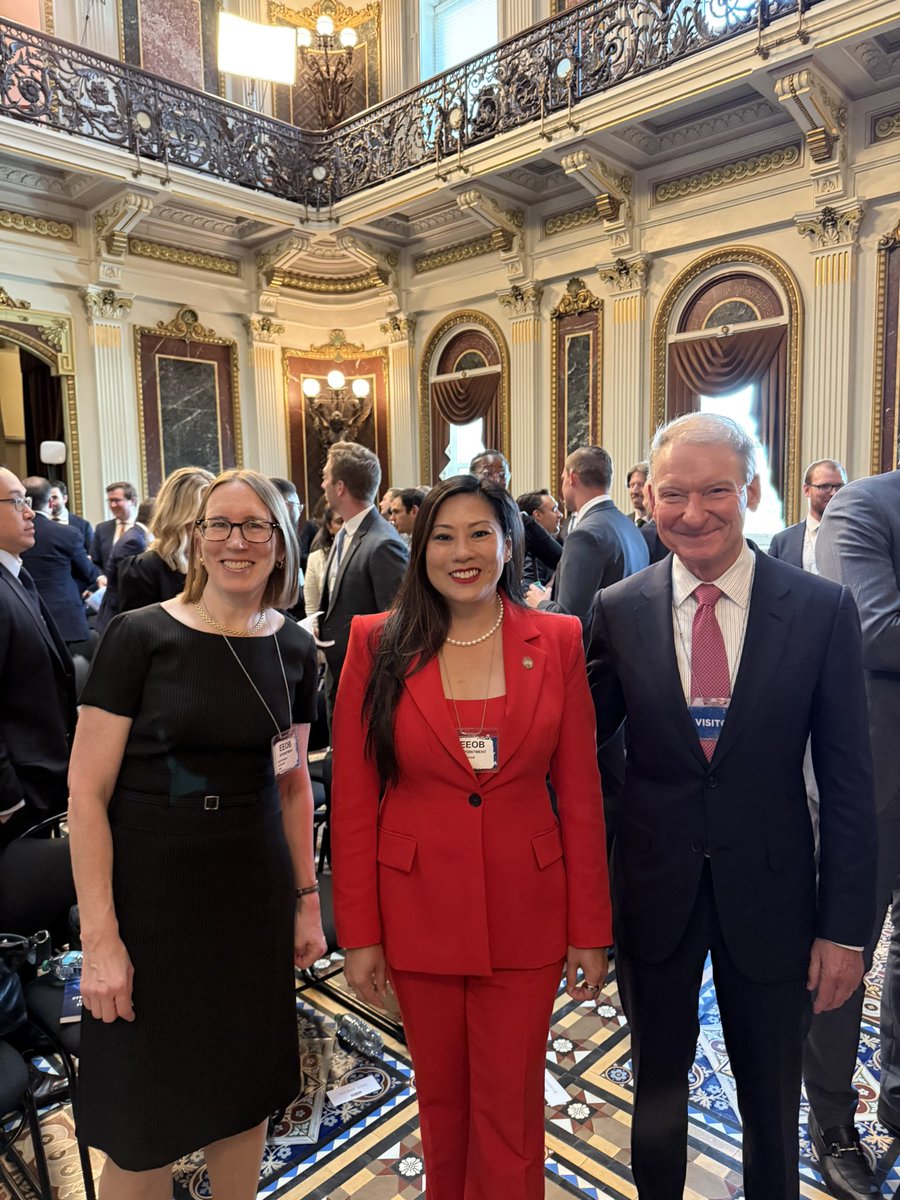 CarolineDPham's tweet photo. Today I announced the @CFTC will start a Crypto Sprint to work closely with @SECPaulSAtkins and @HesterPeirce to achieve @SECGov #ProjectCrypto and deliver on President Trump’s promise of a Golden Age of Crypto. America is back! 🇺🇸🫡 https://t.co/YtFyHqSDle https://t.co/qv9w3UNhIg