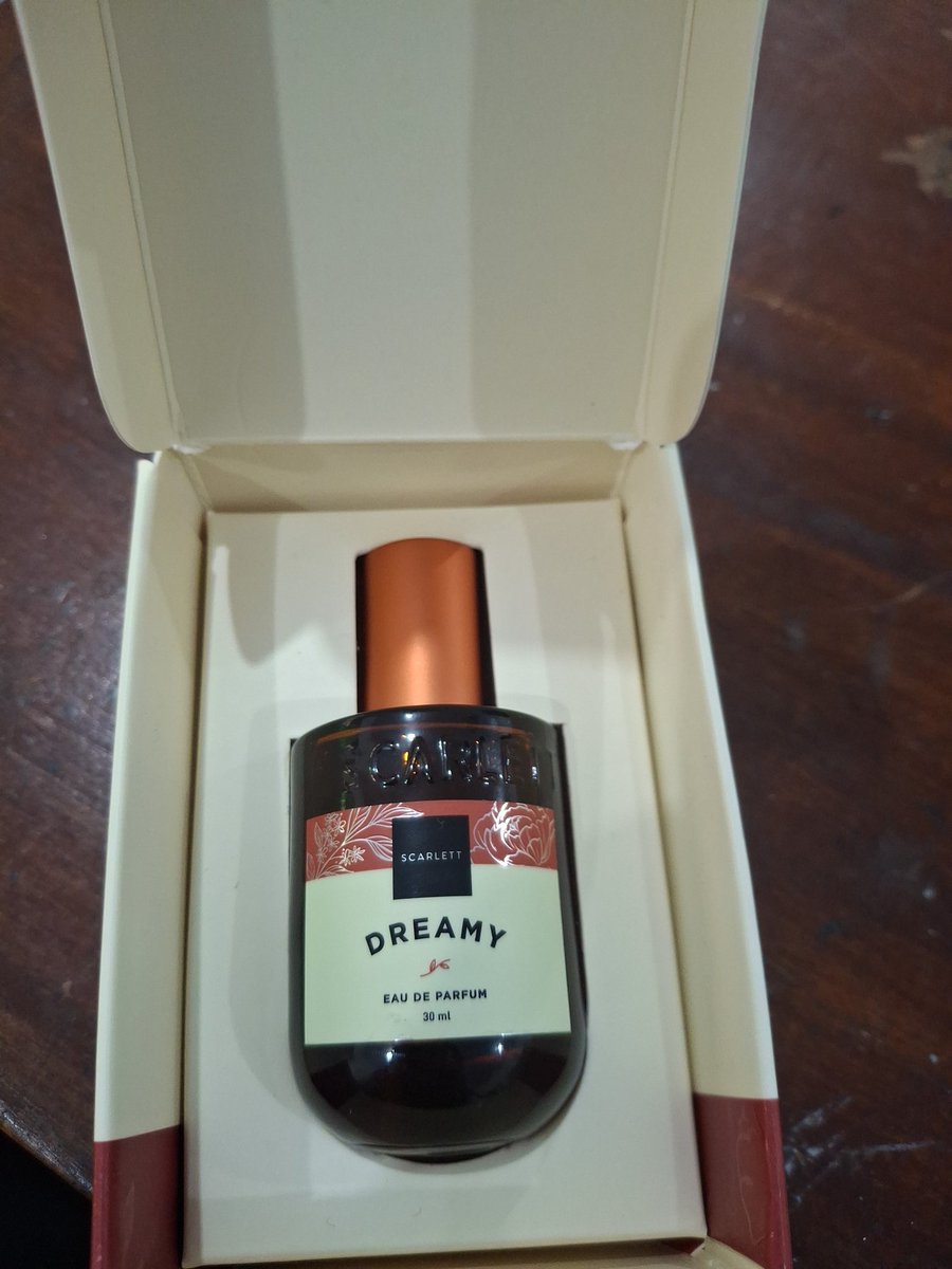 cheruxbic's tweet photo. #WTS PRELOVED PARFUM SCARLETT DREAMY
Dijual karena gacocok sama wangi nya, ori scarlett (ada vid unbox dan history 🍊). cuma disemprot 3x, memang dari sana isinya ga full" bgt. box aman no penyok, insyaallah bisa co lewat 🍊 juga kalau nga beleive aq🥺👉🏻👈🏻
#zonauang https://t.co/xfB1UZNF1W