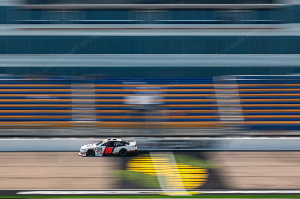 .<a href="/LavarScott/">Lavar Scott</a> already back in the Top 10 - P8. 

#Atlas150 | <a href="/ARCA_Racing/">ARCA Menards Series</a>