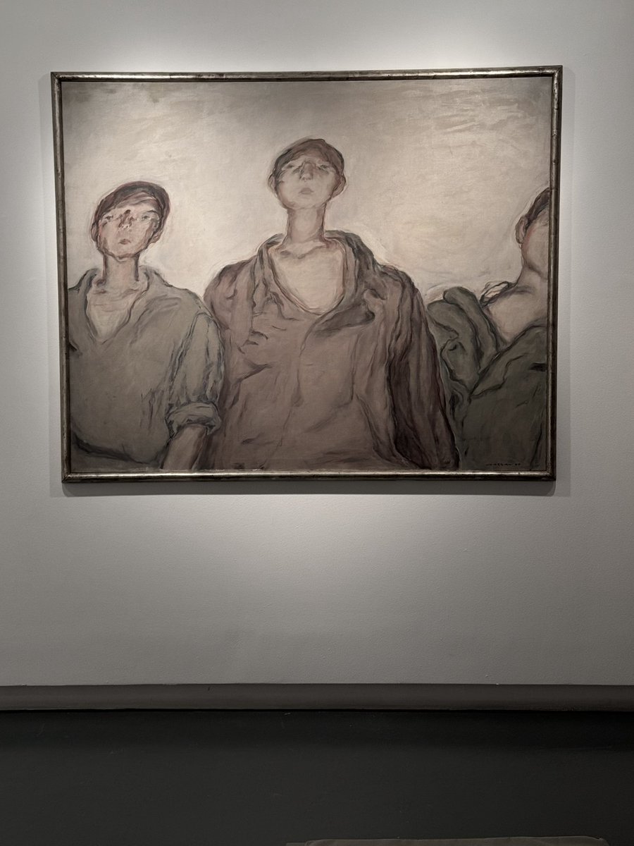 _andede's tweet image. MARWAN

Art Dubai 2023: I stood before my first Marwan — a face like a landscape.
@artdubai 2025: another portrait, same quiet gravity.
Then @sharjahart: "Three Palestinian Boys". The room disappeared.

“A Soul in Exile” is now on view at @ChristiesInc London — a major