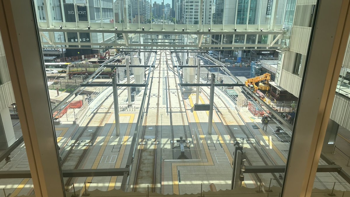 apaman_3971's tweet photo. 皆様おはようございます！

いよいよ明日から���広島駅の2階に路面電車が乗り入れになりますね！

私もすごく楽しみで次の休みには
乗りに行く+写真撮りに行こうかと思っています！！

ブログも更新したのでぜひご覧ください👀
https://t.co/E2jSrqCYCa

#アパマンショップ広島大学病院前店 https://t.co/ny0bxKumHz