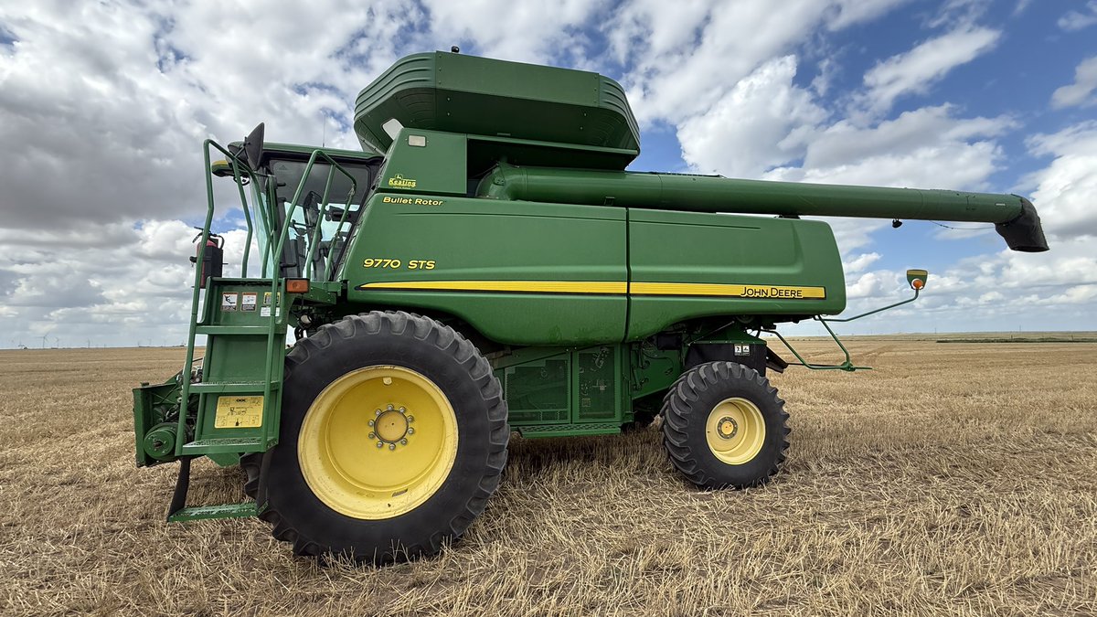Anybody in the market for a 9770? 
It’s got 3,066sep hours and 4247eng hours. 

Call for price 

Just kidding. I’m asking for $45k
Located just north of Booker, Tx