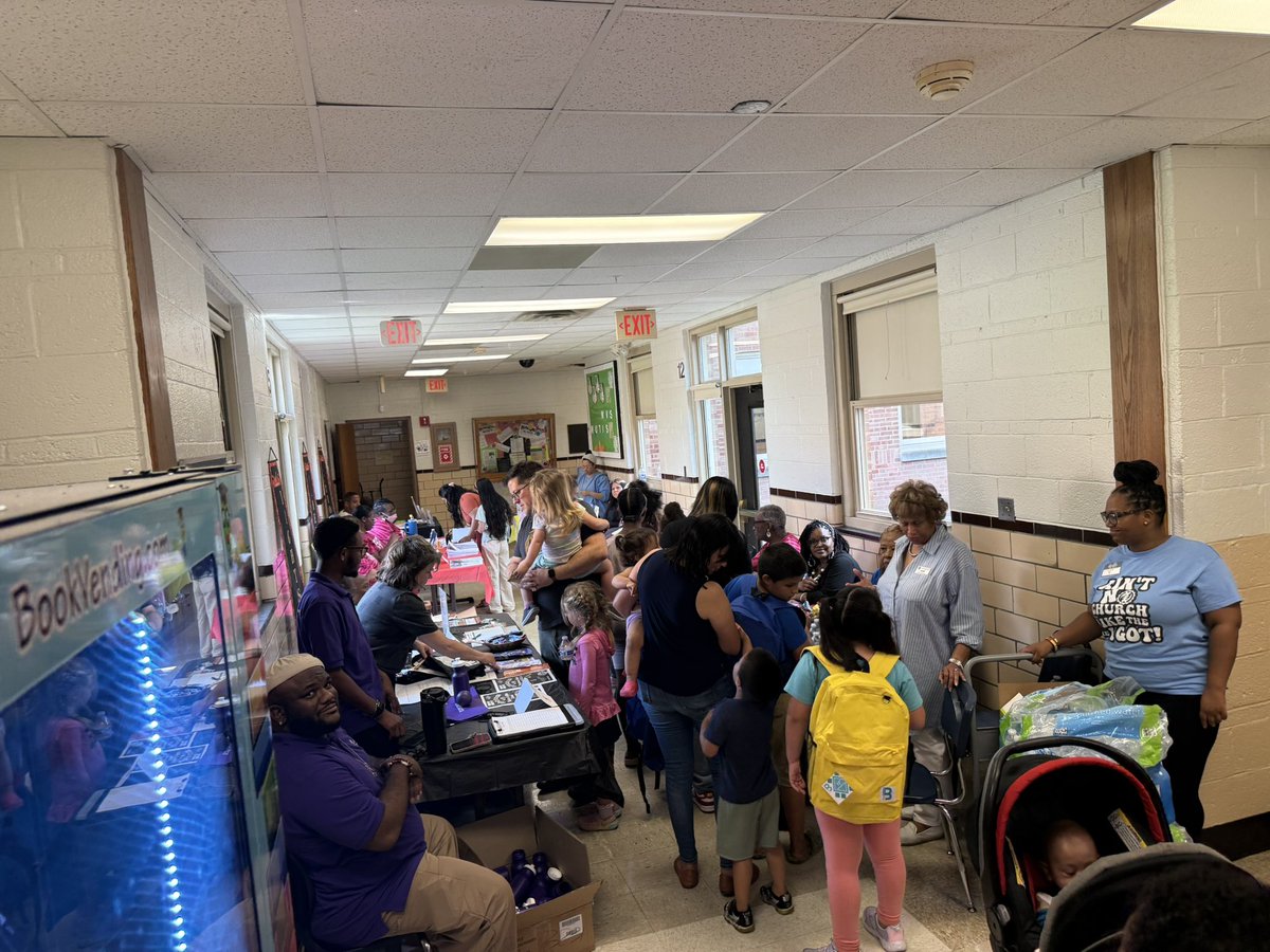 Tonight's Open House was truly exceptional! We appreciated seeing many of our families in attendance. Our gratitude also extends to our community partners who joined us.