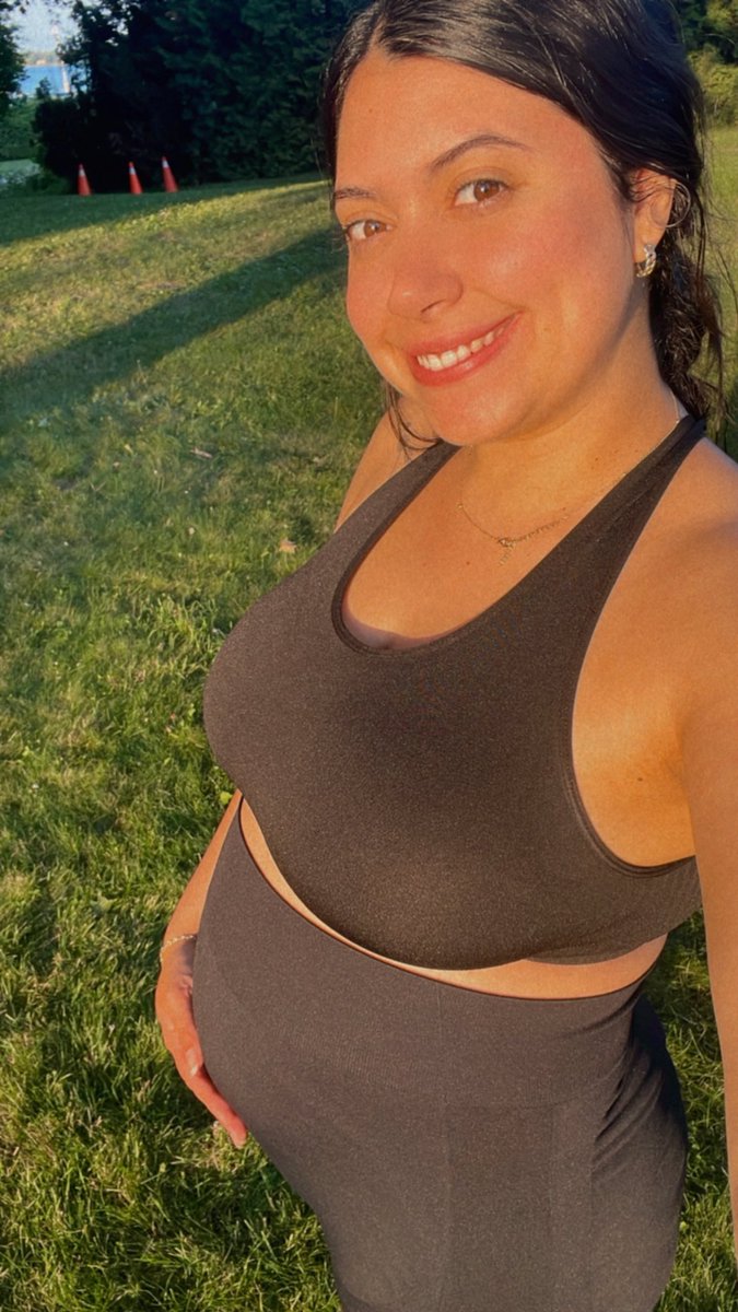 makeitcountBTR's tweet photo. Just me and my bump 🩵 https://t.co/VbjDKzlGj3