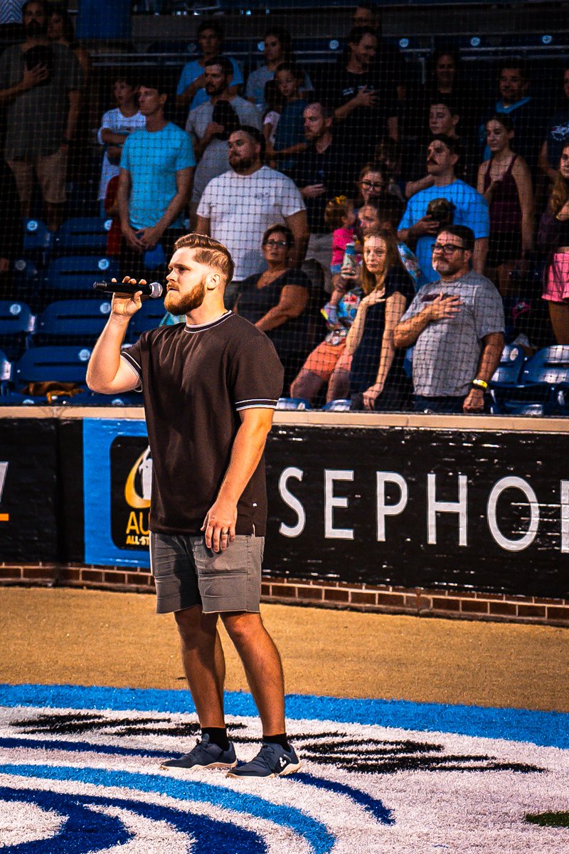 Pregame in Ting

#MandersNation