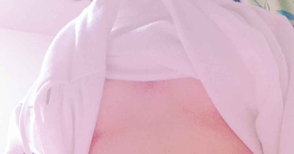 mami27452782's tweet photo. ずっとツルツルのほうがいいと思ってたんだけど 
この前生えてる方がいいって人に連続で当たってしまったので 
生やそうか迷ってる https://t.co/KSRJiEQFLJ
