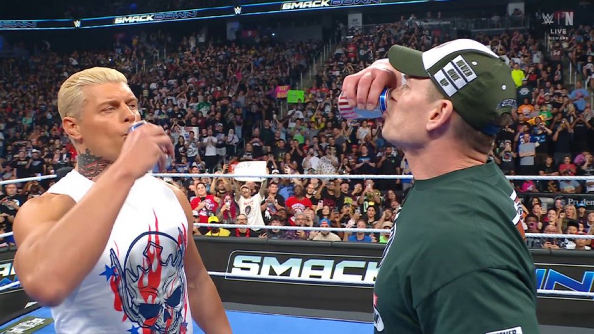 BRO THEY JUST DID A 180 WITH JOHN CENA'S HEEL TURN LMAOOOO

#Smackdown