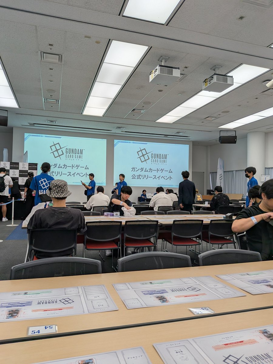 初めてオリンピックに出る名も無い小国の選手の気分…(笑)
参加することに意義ある
楽しもう
#ガンダムカードゲーム 
#ガンカ
#GCG
#公式リリースイベント