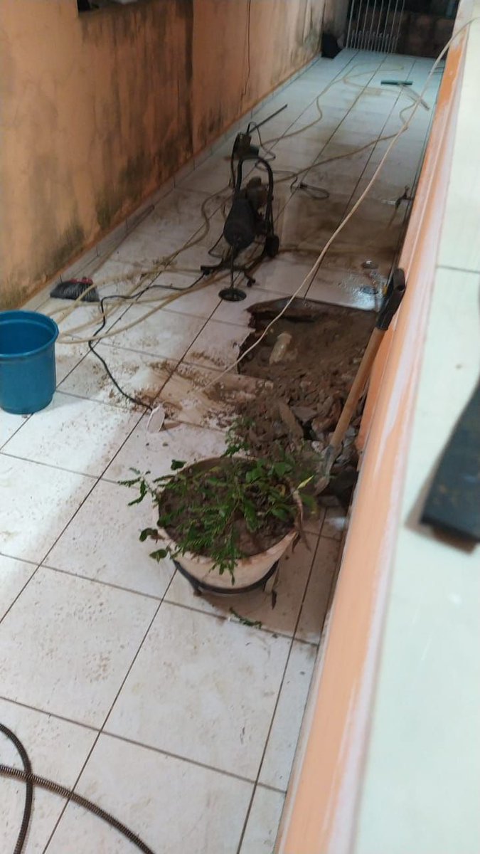 🚨 ودّع الشغل العشوائي! 🚨
نوفر لك خدمة تسليك مجاري وبلاعات بالمدينة المنورة بأحدث الأجهزة وبدون تكسير. نحل جميع أنواع الانسدادات بسرعة وكفاءة وعلى يد فنيين خبرة. متوفرين 24 ساعة وبأسعار منافسة. اتصل الآن وخلي بيتك نظيف وآمن من أي انسداد أو روائح مزعجة!