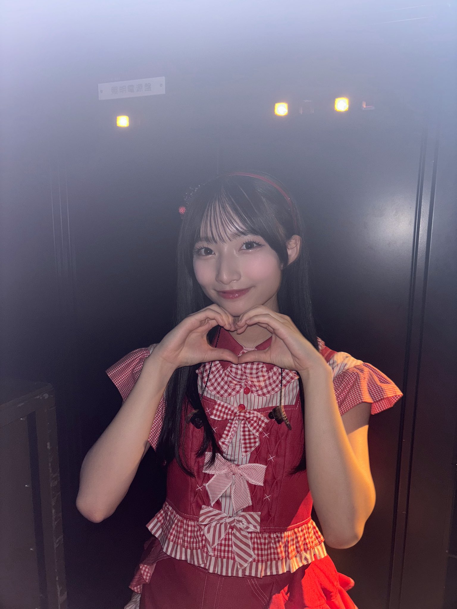 (+アクスタ)白鳥沙怜　AKB48 18期生昇格記念LIVE！生写真　直筆サイン AKB48 18期生昇格記念LIVE！スクラッチ | AKB48 Official スクラッチ
