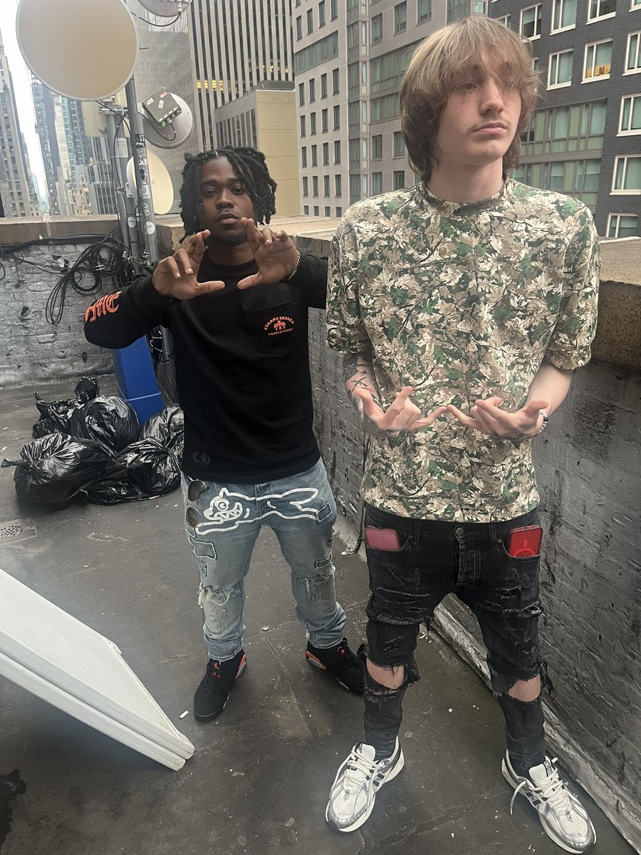 getdoeahman's tweet photo. Booly told me he took a X pill &amp; that’s how he doin this shit https://t.co/Bm85cAmxz9