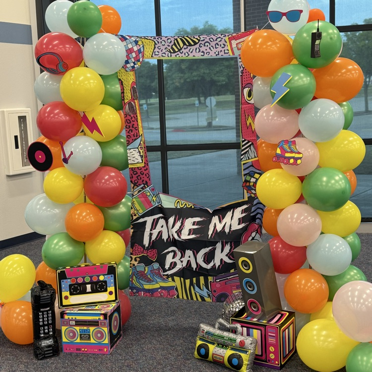 EvansPanthers's tweet photo. 💿��� Talk about a throwback! 🎉💿
We kicked off the school year with major 90s vibes to welcome our amazing teachers back! From boom boxes to bright colors, scrunchies to slap bracelets—it was all that and a bag of chips! Our Panthers are ready to make an IMPACT!😎🛍️ https://t.co/lQOo0S1bJ6