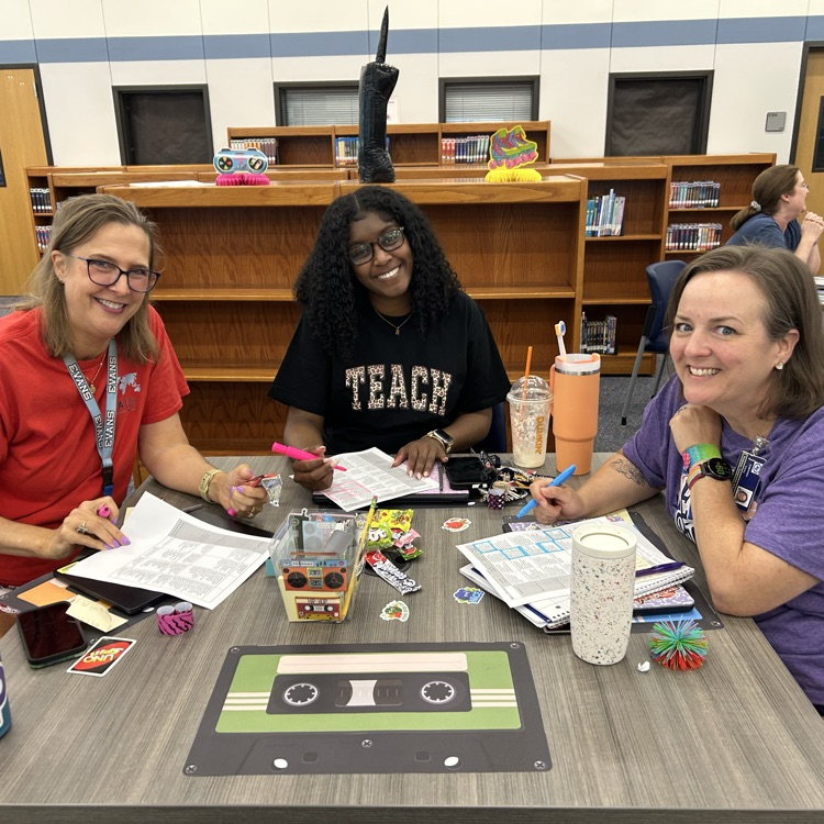 EvansPanthers's tweet photo. 💿��� Talk about a throwback! 🎉💿
We kicked off the school year with major 90s vibes to welcome our amazing teachers back! From boom boxes to bright colors, scrunchies to slap bracelets—it was all that and a bag of chips! Our Panthers are ready to make an IMPACT!😎🛍️ https://t.co/lQOo0S1bJ6