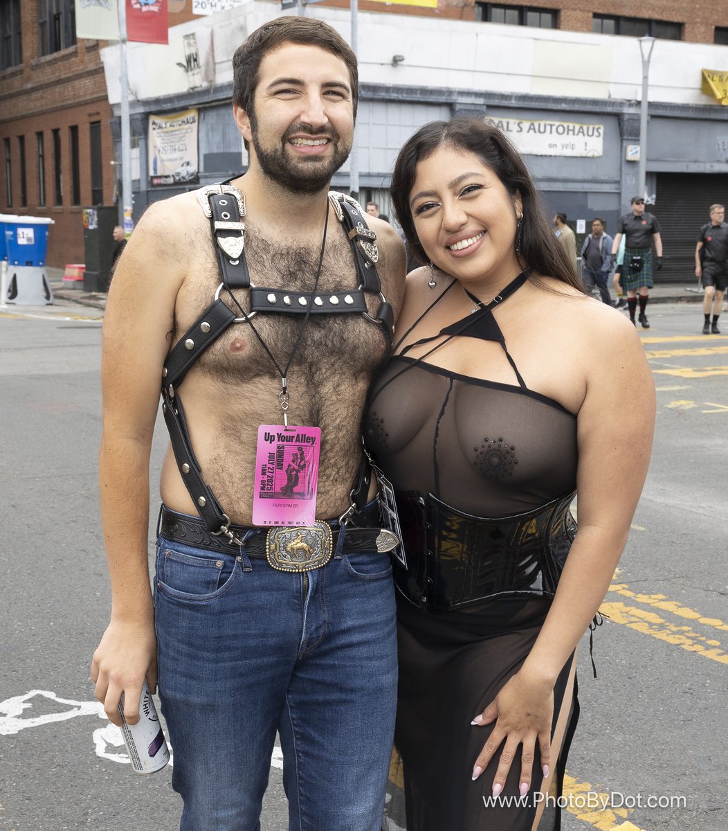 Dot the Photographer tweet media