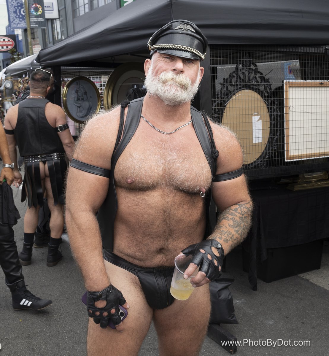 Dot the Photographer tweet media