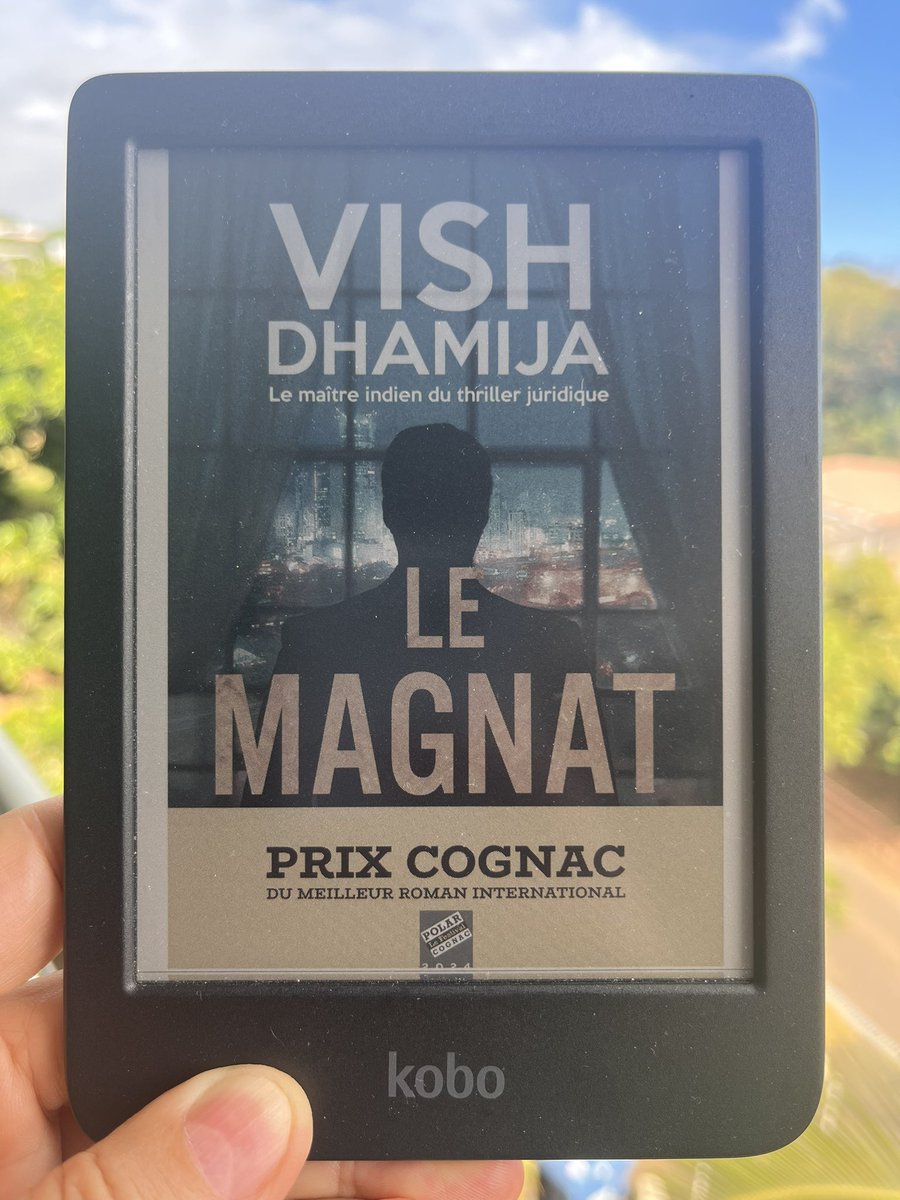 Ce polar m’aura permis de découvrir un nouvel auteur, l’indien Dhamija, m’aura offert de m’immerger dans la complexité de la société indienne contemporaine toujours très hiérarchisée et de m’initier à son système judiciaire. Il tient en plus en haleine jusqu’aux dernières pages.