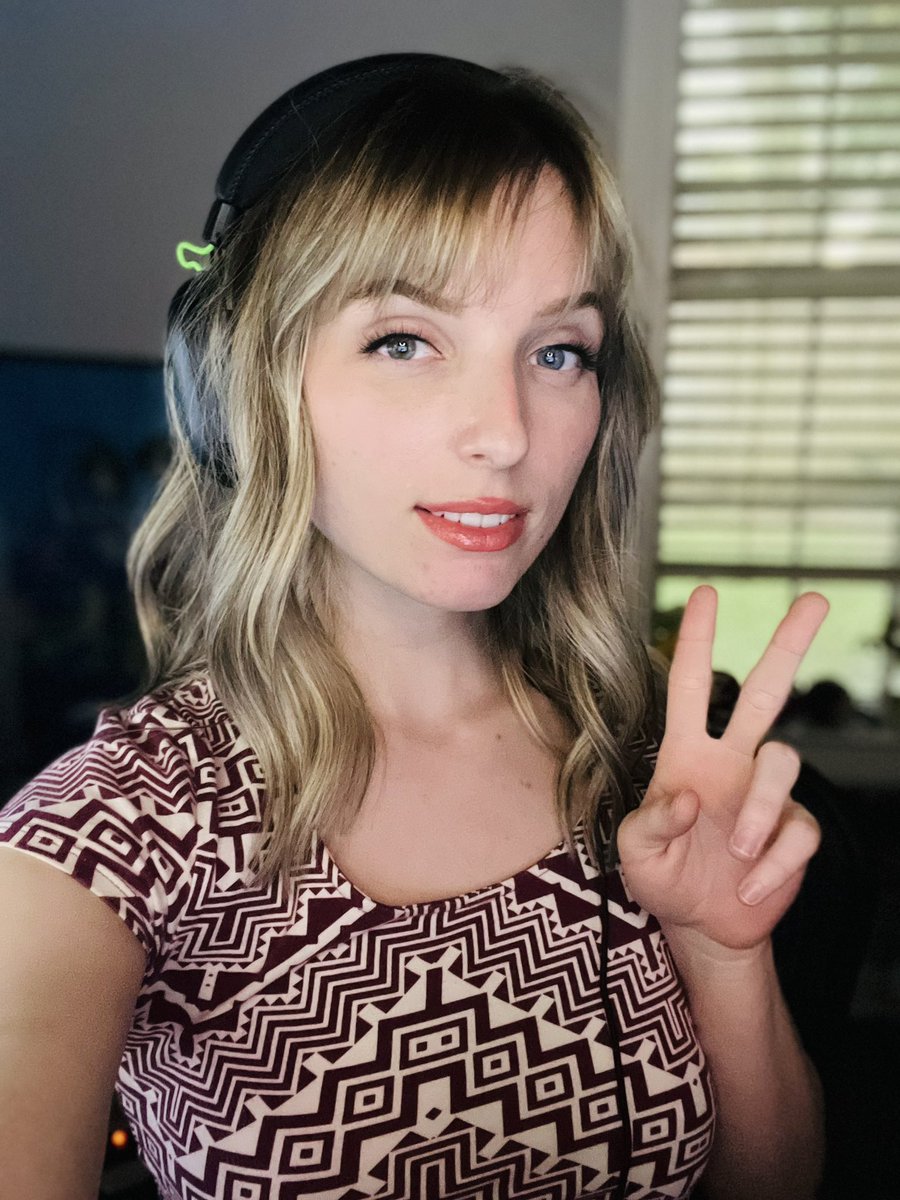 Live~~ idek just playing games and chilling 😌

Twitch.tv/BlackANTIvenom