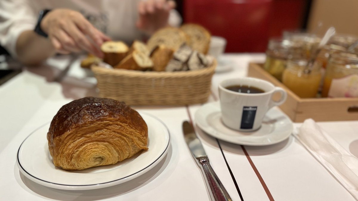 朝早く起きて、朝活。
来てみたかったパン屋でモーニング。