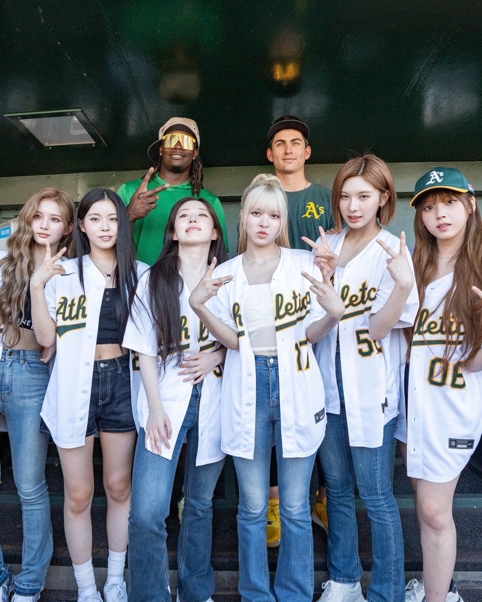 NMIXX has arrived 🤩