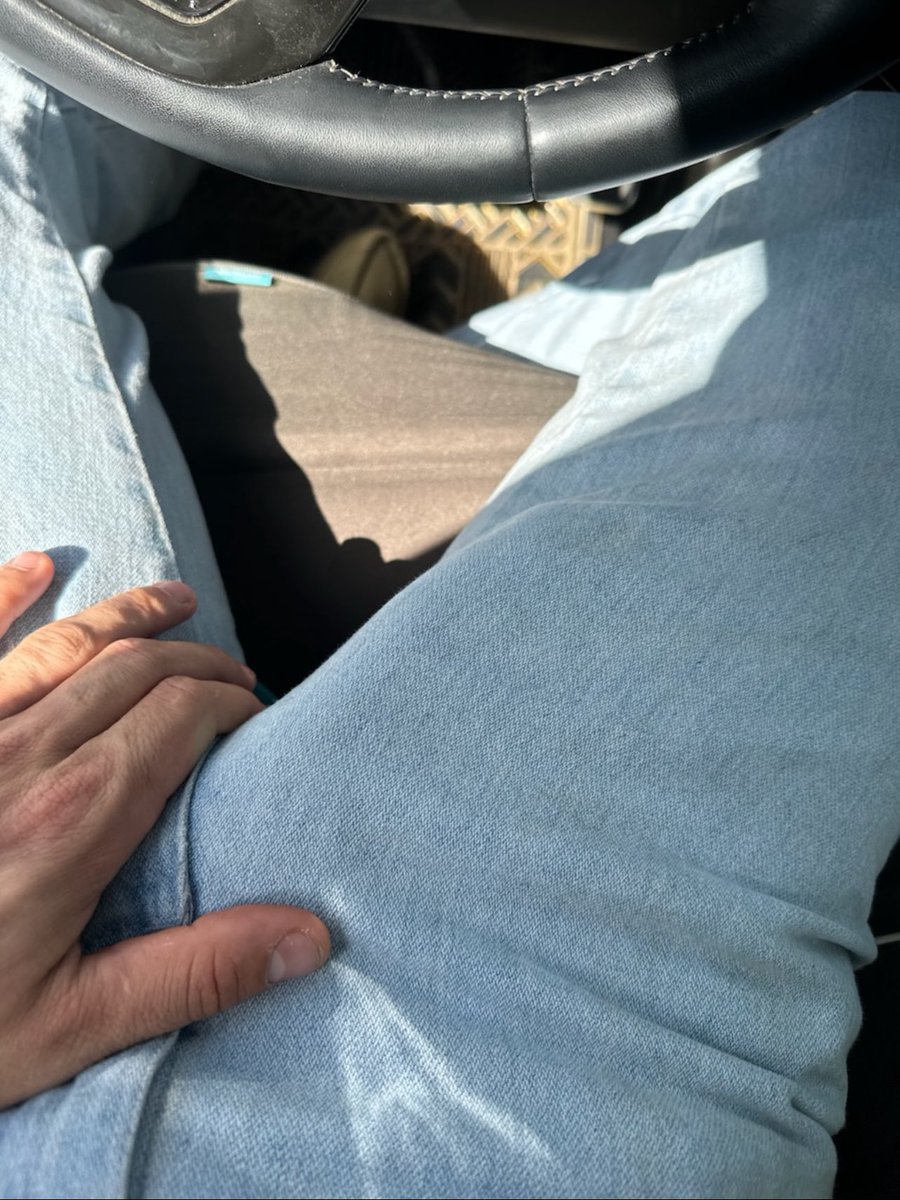 Can never hide my semi in my work jeans😫