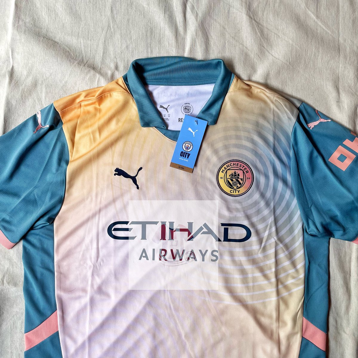 Ilham Jersey Store (@ijstore_id) on Twitter photo Bismillah #Jersey4Sale
Manchester City Fourth "Definitely City" 2024/25
Size L ( 72 X 56 ) 2XL ( 78 X 65 )
BNWT
Harga 1.200.000
cc : <a href="/Jerseyforum/">The OG Indonesian Blokecore</a> <a href="/jich2024/">Jerseyiscominghome</a> <a href="/jersey_ciamikk/">Follow IG @Jerseyciamik</a> <a href="/jerseysneil/">#lelangsneil</a> <a href="/jerseycadangan/">Jersey Cadangan</a> <a href="/fajarrusalem/">Fajar Ramadhan</a> Bismillah #Jersey4Sale
Manchester City Fourth "Definitely City" 2024/25
Size L ( 72 X 56 ) 2XL ( 78 X 65 )
BNWT
Harga 1.200.000
cc : <a href="/Jerseyforum/">The OG Indonesian Blokecore</a> <a href="/jich2024/">Jerseyiscominghome</a> <a href="/jersey_ciamikk/">Follow IG @Jerseyciamik</a> <a href="/jerseysneil/">#lelangsneil</a> <a href="/jerseycadangan/">Jersey Cadangan</a> <a href="/fajarrusalem/">Fajar Ramadhan</a>