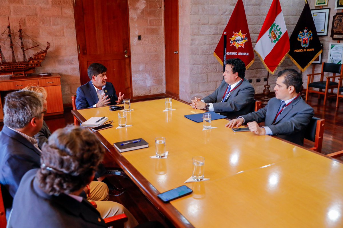 Instituto Peruano de Energía Nuclear (@ipenperu) on Twitter photo 🔵 #IPENinforma | El presidente del IPEN se reunió con el gobernador regional de Arequipa para impulsar la instalación de un ciclotrón en el Hospital Maritza Campos.
👉 Este proyecto busca fortalecer la medicina nuclear en el sur del país.
#Arequipa #Ciencia #Salud <a href="/GOREArequipa/">REGIÓN AREQUIPA</a> 🔵 #IPENinforma | El presidente del IPEN se reunió con el gobernador regional de Arequipa para impulsar la instalación de un ciclotrón en el Hospital Maritza Campos.
👉 Este proyecto busca fortalecer la medicina nuclear en el sur del país.
#Arequipa #Ciencia #Salud <a href="/GOREArequipa/">REGIÓN AREQUIPA</a>