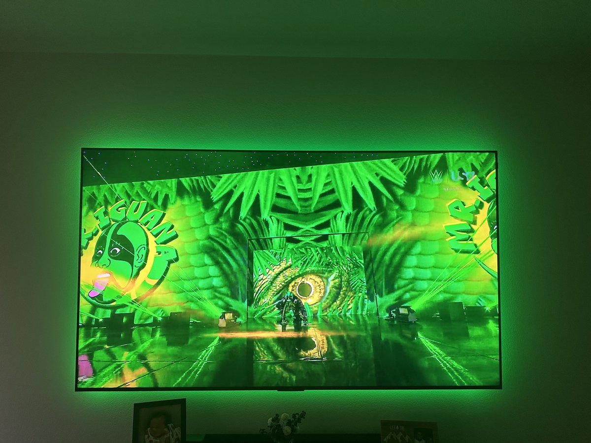 Mr. Iguana my new favorite wrestler #Smackdown