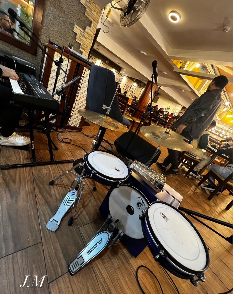 Checkout an awesome setup by endorser @cesaralencastre performing with the Kickboxx Pro!

#tocapercussion #cesaralencastre #kickboxxpro #somosfamilia #justplay
