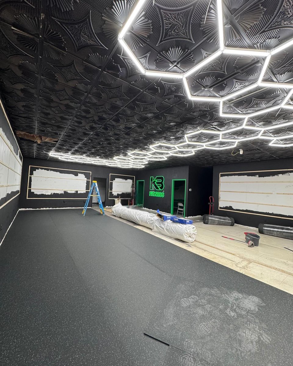 Orant_Neon's tweet image. This gym went from plain ➡ iconic. Thanks @kambamfitness for the neon glow-up 💡🔥
#CustomerFeedback #OrantNeon #NeonSign #TrustAndGlow #HappyClients