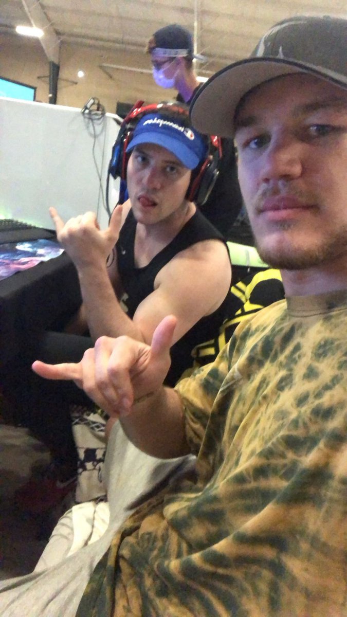 dirty_log's tweet image. 5 years ago. Iowa state champs. @StayXtv